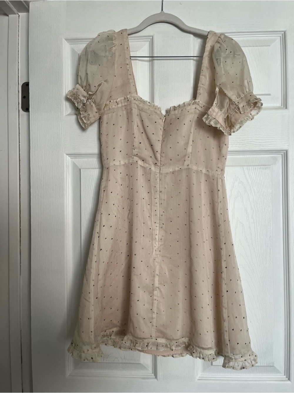 Romantic Cream Puff-Sleeve Mini Dress with Black Tie Detail - Picture 4 of 7